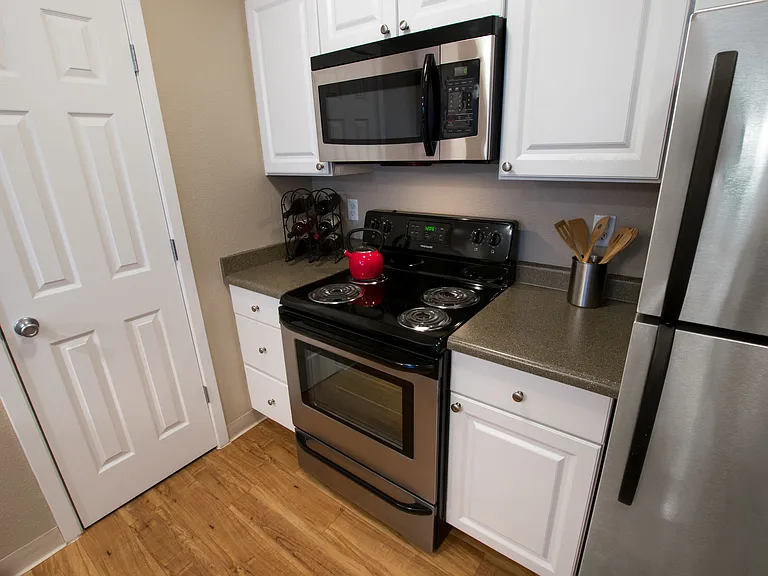 Miramont Apartments — Photo 34