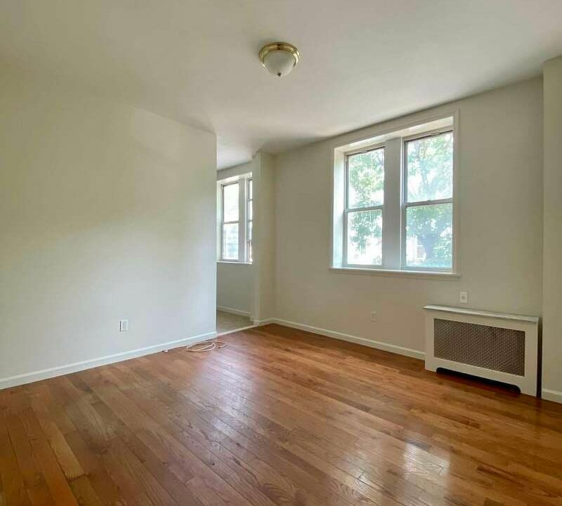 1st image of 260 19th St #2A