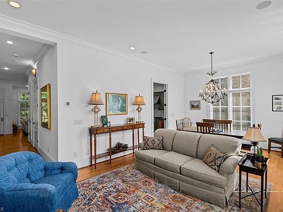 5th image of 5 Old Saybrook Dr