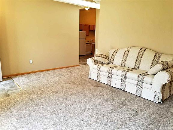 3rd image of 4526 Erickson Dr