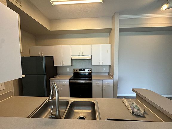 4th image of 17104 Carrington Park Dr APT 509
