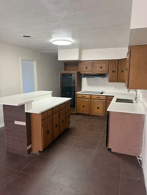 3 bed, 1.5 bath, 1376 sqft, $2,095 — Photo 4