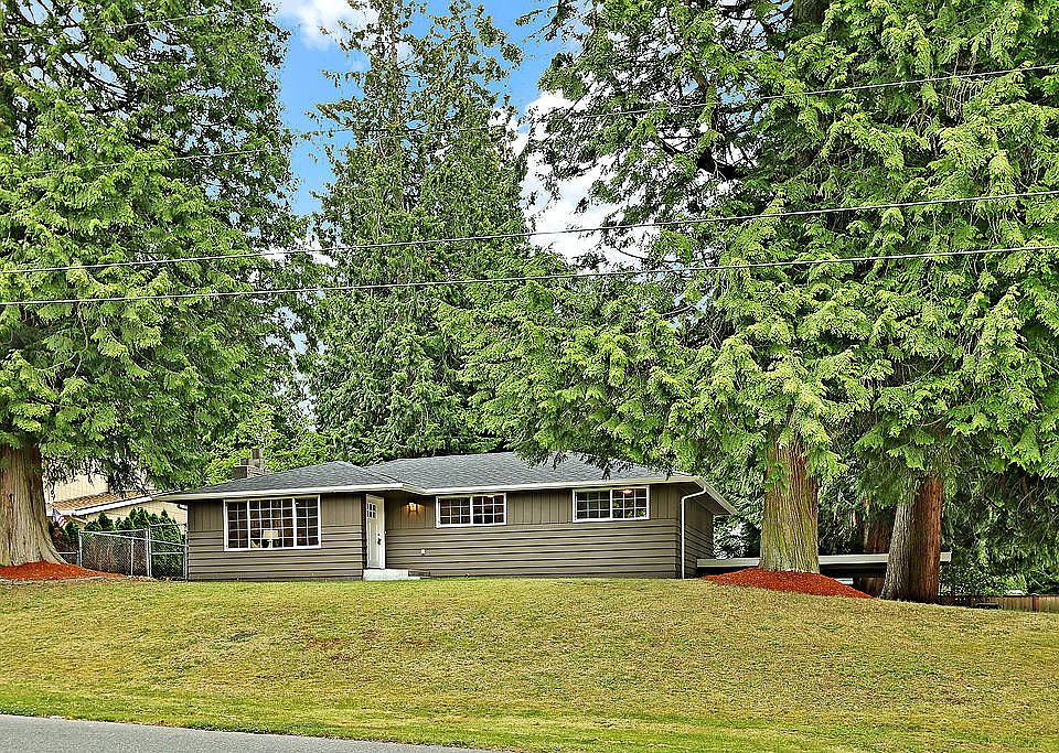 1st image of 12407 NE 72nd St