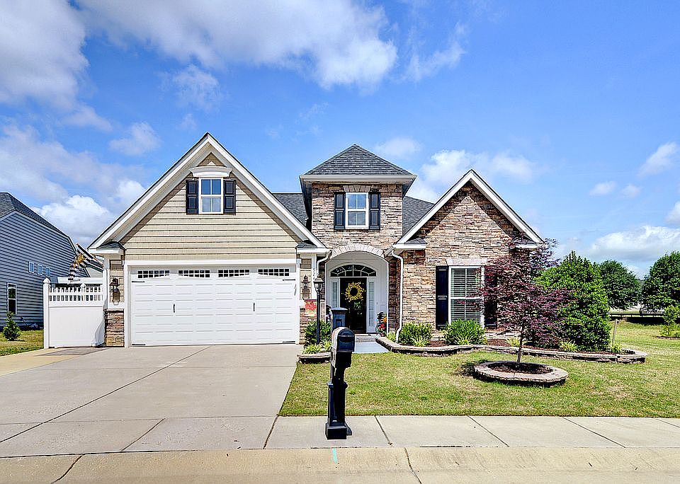 1st image of 524 Caroline Cir