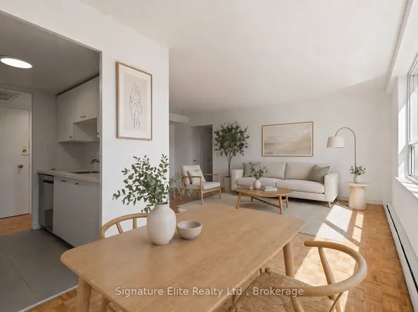 250 Saint Clair Ave W #402, Toronto, ON M4V 1R6