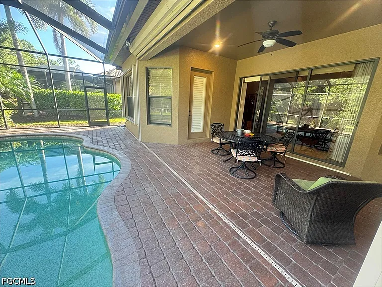 11848 Rosalinda Ct — Photo 32
