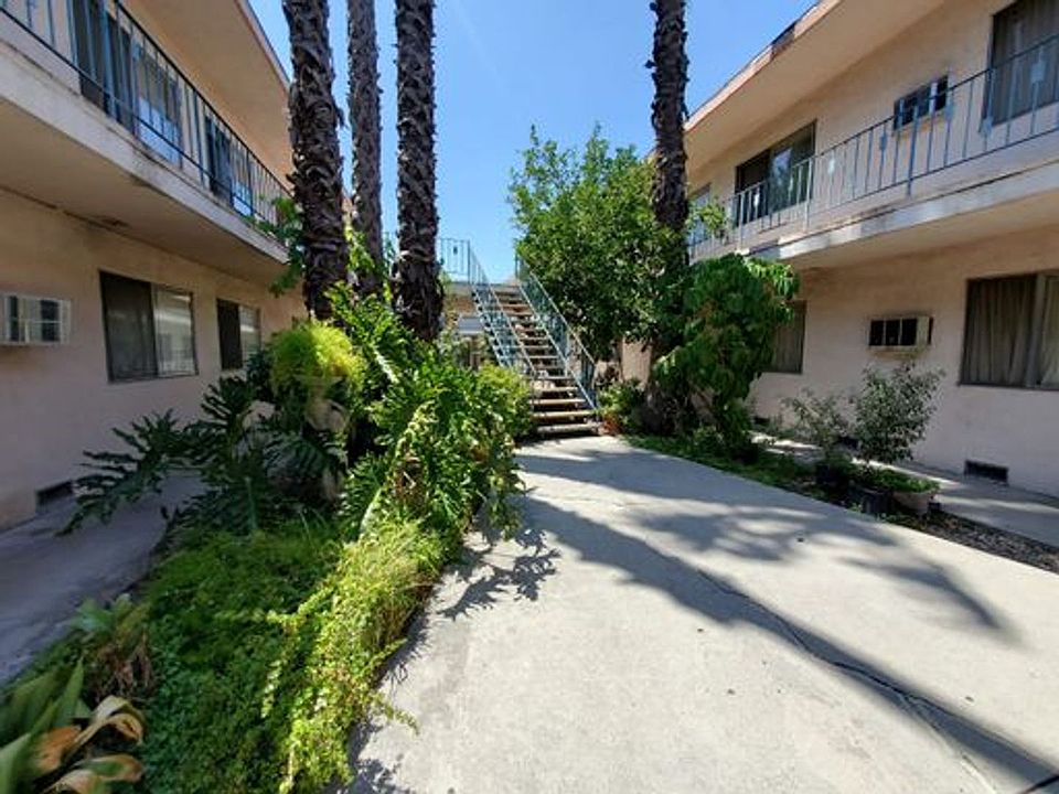 1st image of 6737 Woodley Ave APT 24