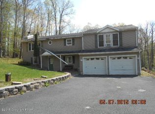 12303 Havenwood Dr, East Stroudsburg, PA 18302
