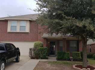 8520 Hawkview Dr, Fort Worth, TX 76179