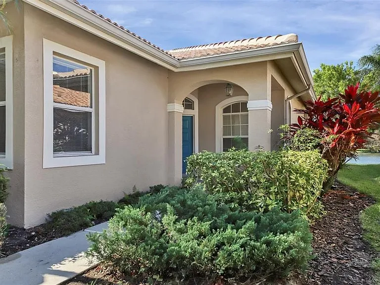 6714 Hickory Hammock Cir — Photo 2
