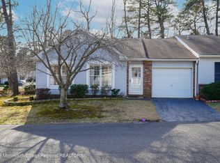 10 Raymond Ct, Lakewood, NJ