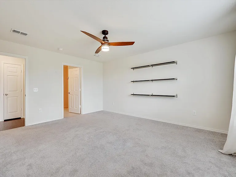 1633 Vernon Dr — Photo 12