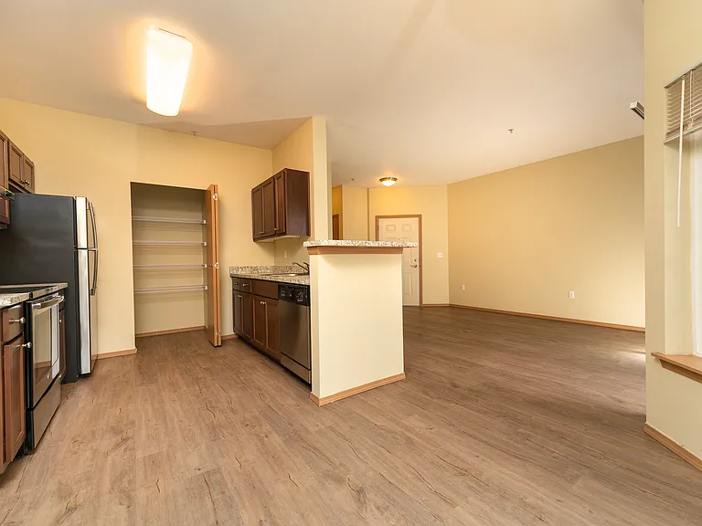 1 Bedroom Standard - 727 Sq Ft 1 Bedroom Standard - 727 Sq Ft