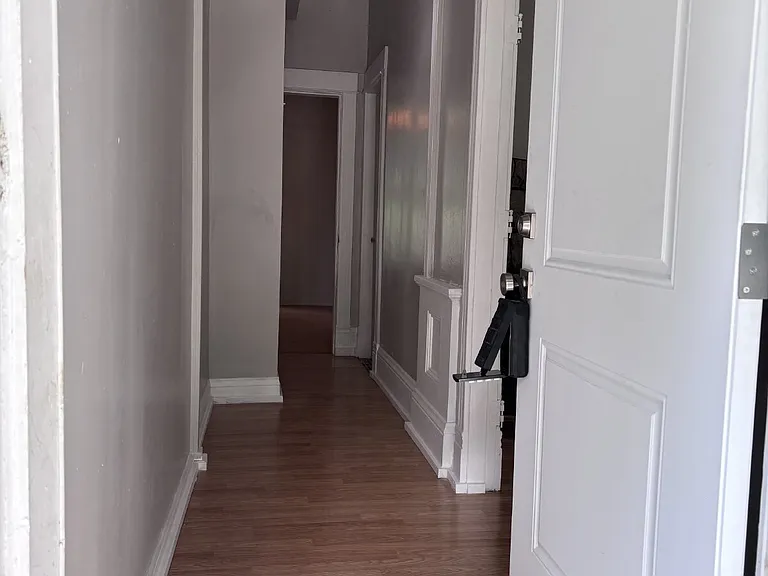 718 S Yakima Ave #1 — Photo 17