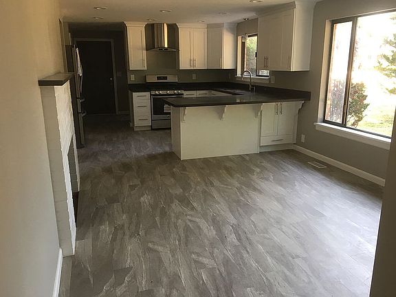 Kitchen & Family Room