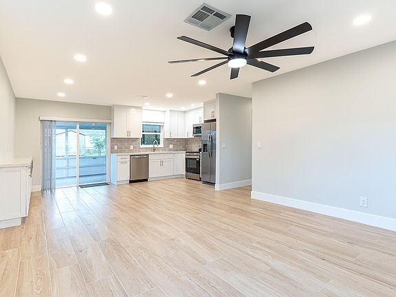 4th image of 7430 Cocoanut Drive
