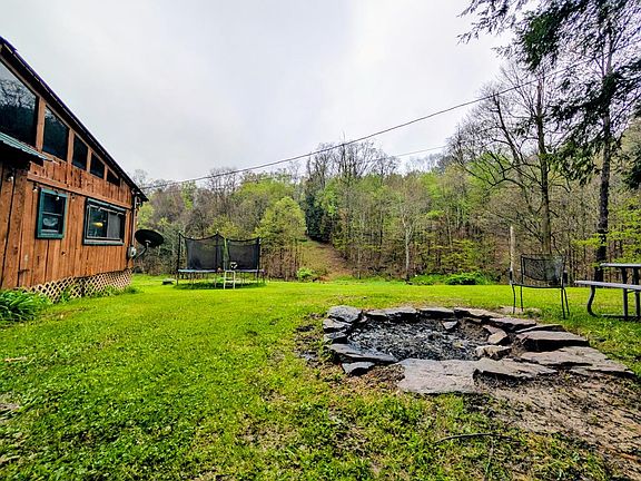 3rd image of 151 Bee Rd