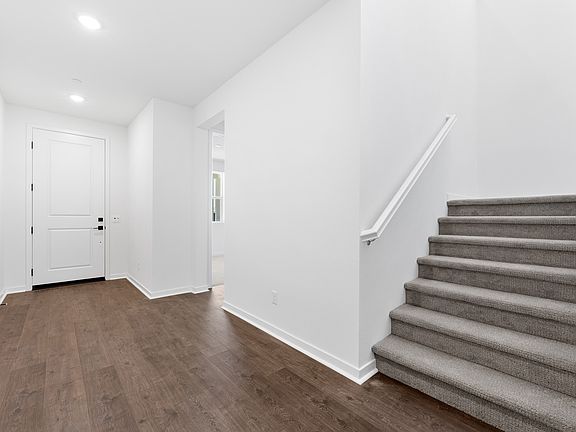 WR Lot 35 Plan 6 Foyer
