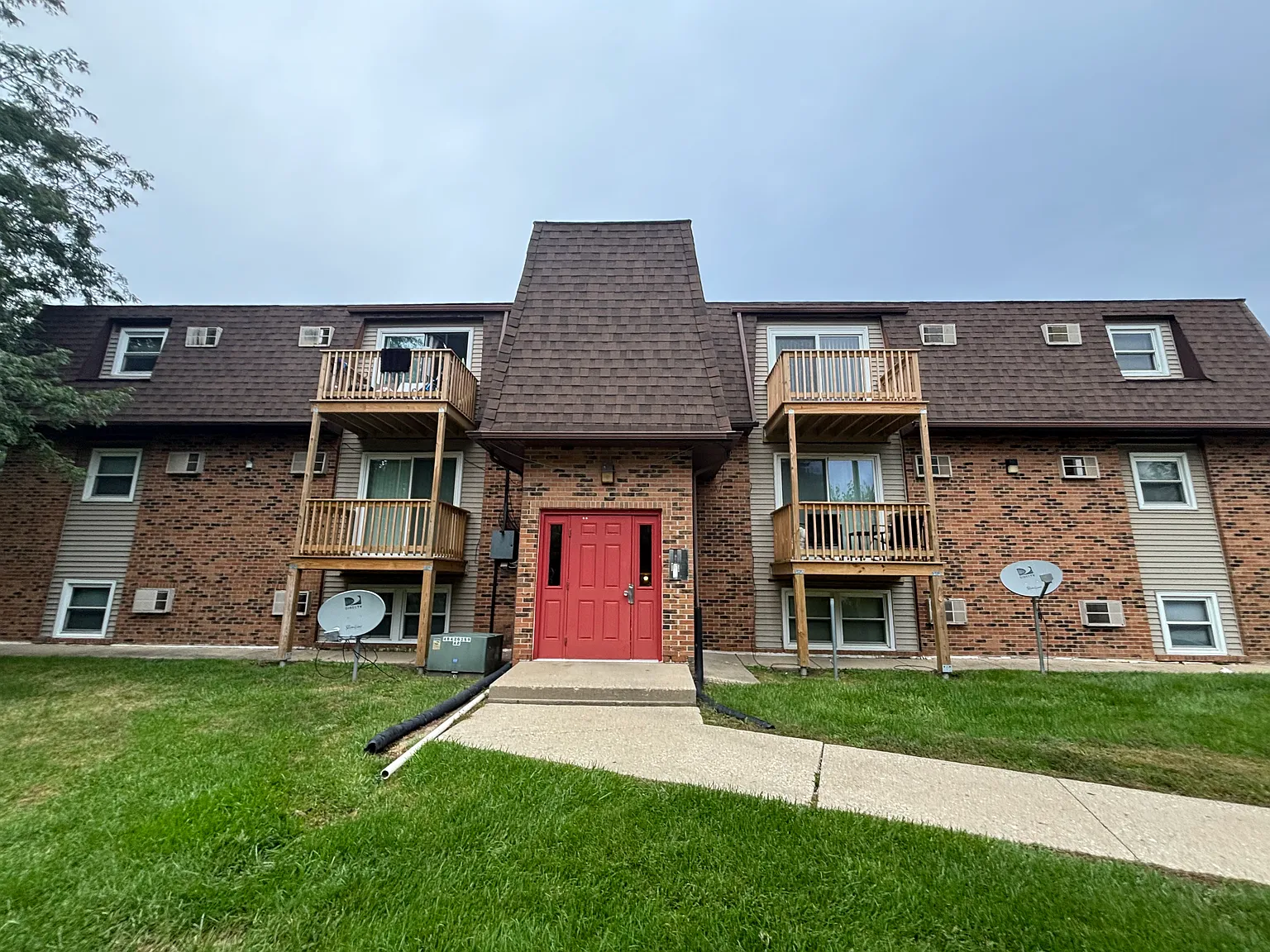 2 bed, 850 sqft, $1,450 — Photo 1