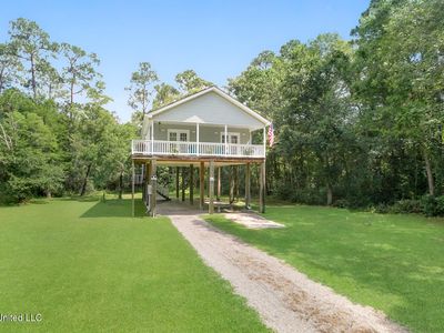 704 Timbalier St, Waveland, MS, 39576