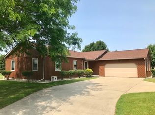 899 N Wagner Rd, Essexville, MI 48732