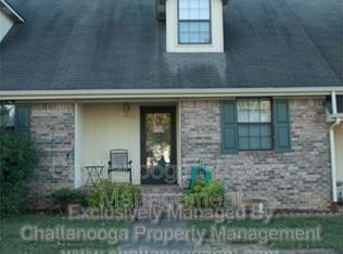 27 Cedar Tree Ln, Rossville, GA 30741