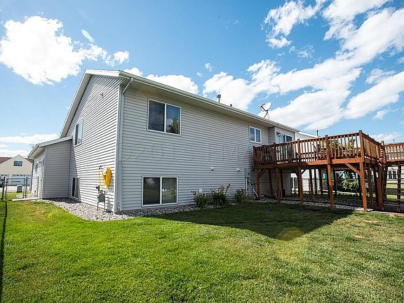 2nd image of 897 Homestead Ct