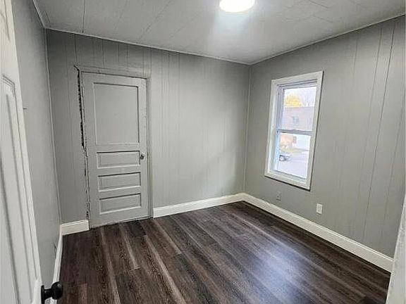 4th image of 241 Saratoga Ave