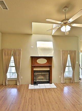 5th image of 3942 Duke Ln