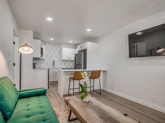 5th image of 420 NW 8th St #17A