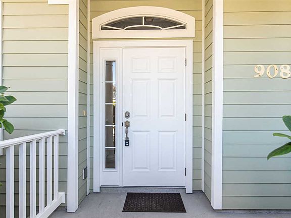 3rd image of 908 Saltwater Cir