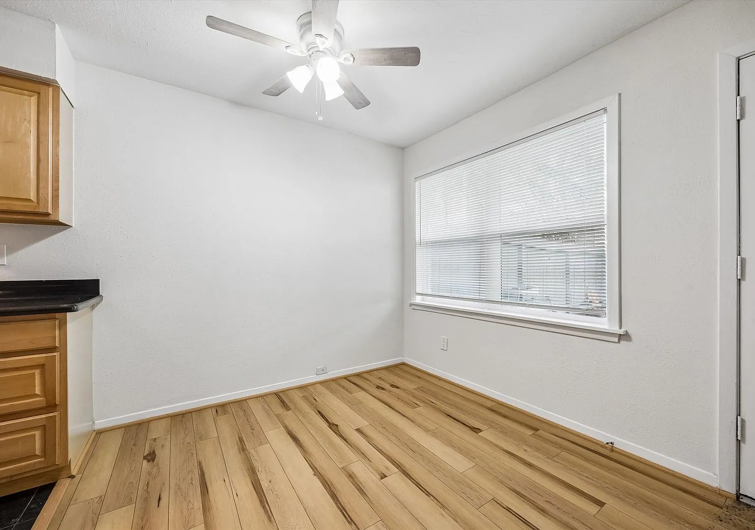 2206 Mason — Photo 3