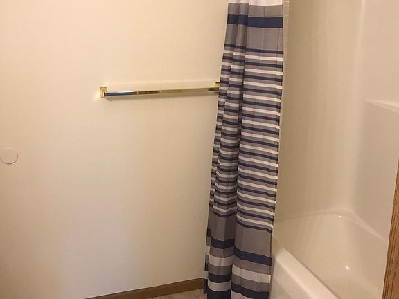 4th image of 11 Dawson Cir #A