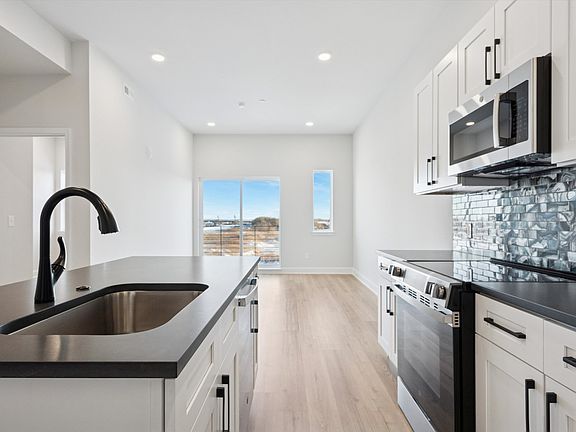 5th image of 2157 E Lehigh Ave #503