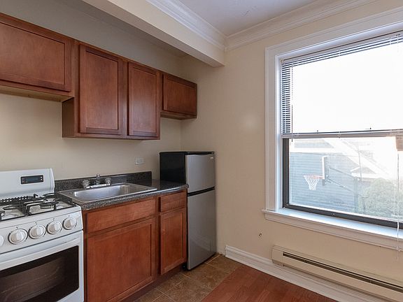 3rd image of 4546 N Damen Ave APT 213