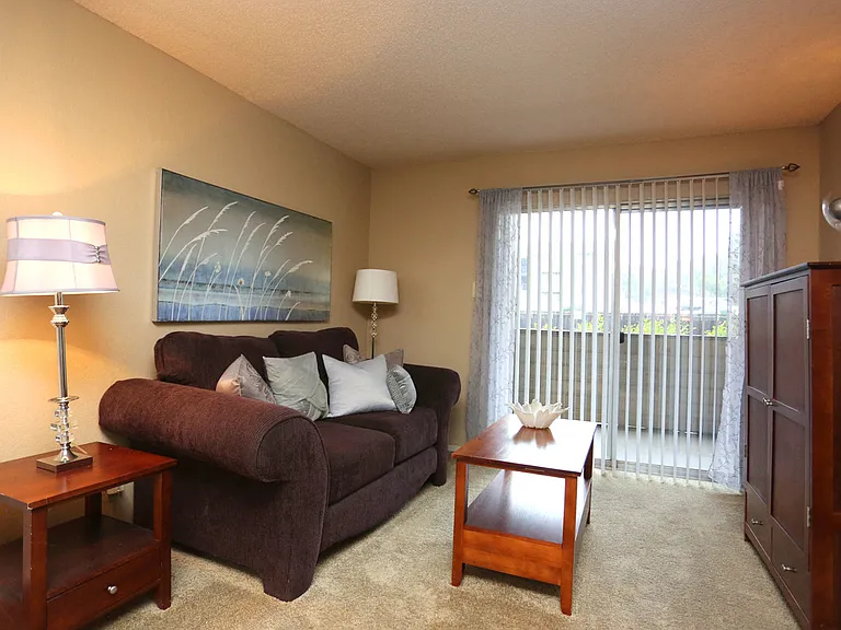 Cedar Bend — Photo 22
