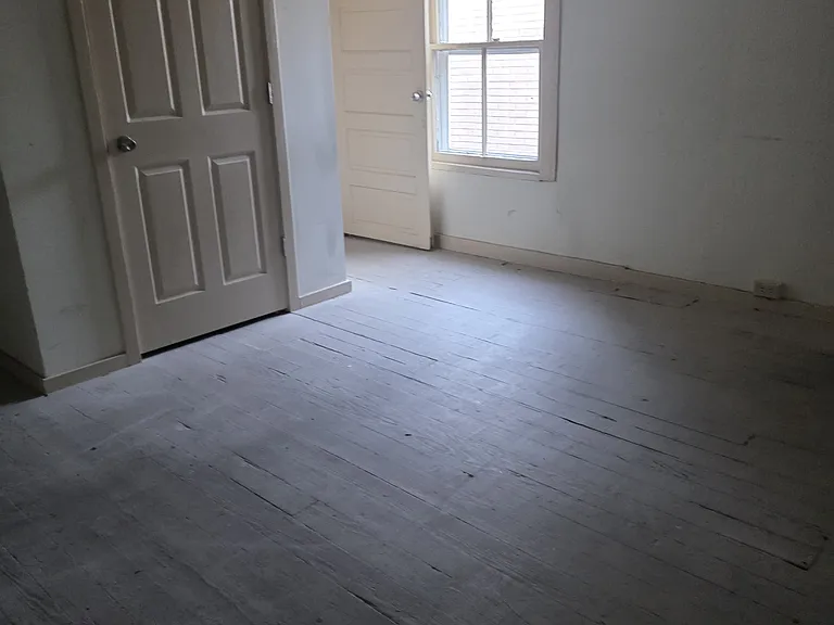 2218 Ravine St — Photo 3