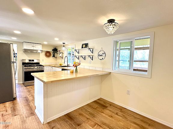 4th image of 7225 Tanglewood Ave