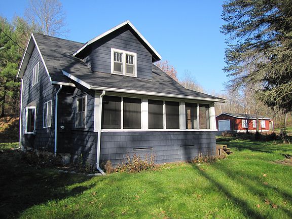 Front of house - enclosed porch