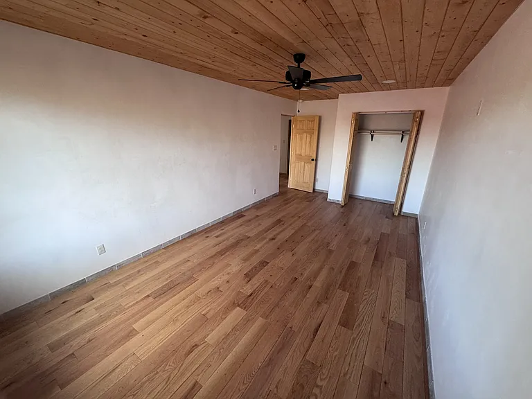 232 Valverde St — Photo 70