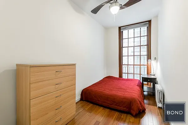Sold by Bond New York | media 9