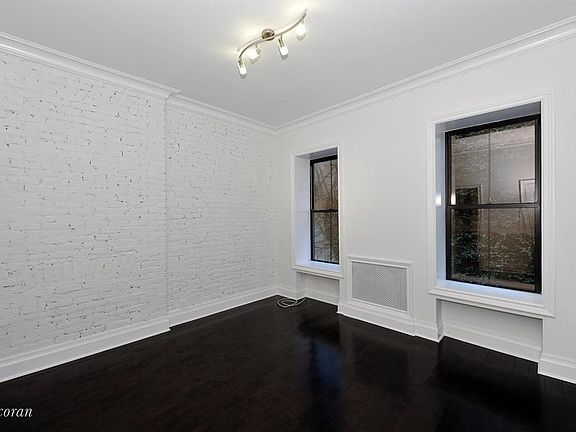 3rd image of 404 W 22nd St APT 3