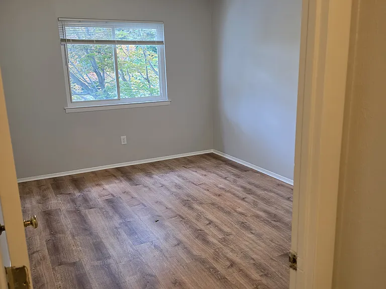 8210 Pine Rd #B3 — Photo 6