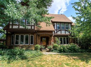 3005 Falmouth Rd, Shaker Heights, OH 44122