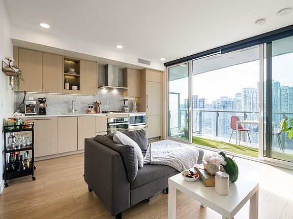 3rd image of 89 Nelson St #1904