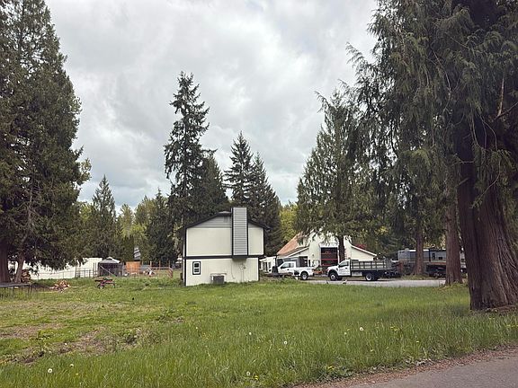3rd image of 20405 7th St E