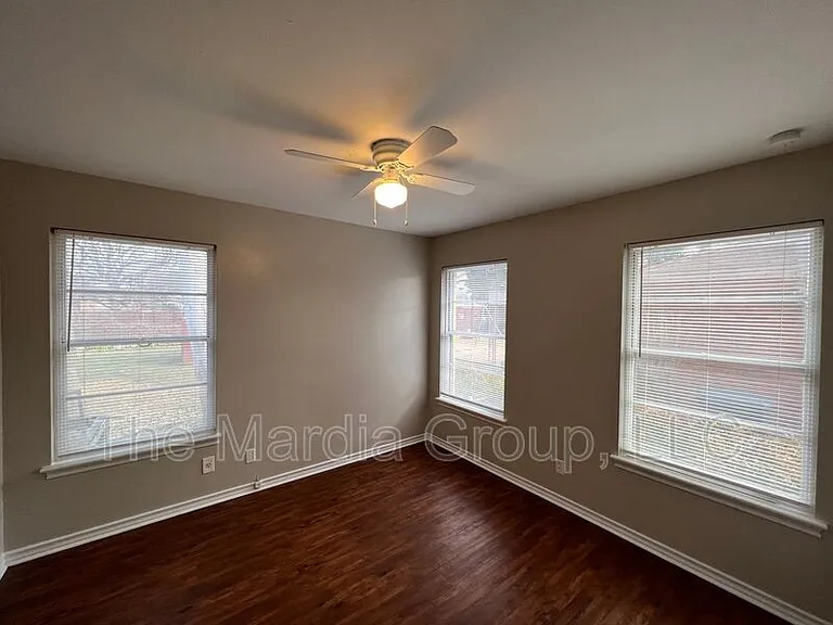 9302 Piper Ln — Photo 9