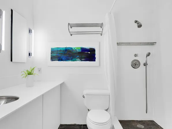 529 West 42nd Street 6M image 6 of 7