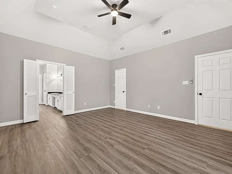 14303 Reissen Ln — Photo 34