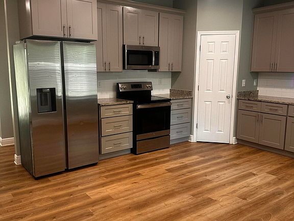 2nd image of 3204 Seahorse Rd